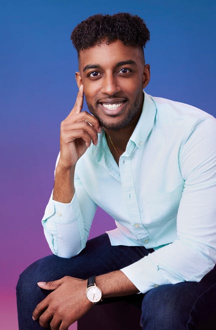 Hakeem, 29, a medical device salesman from Schaumburg, Illinois, was eliminated in the third episode.
